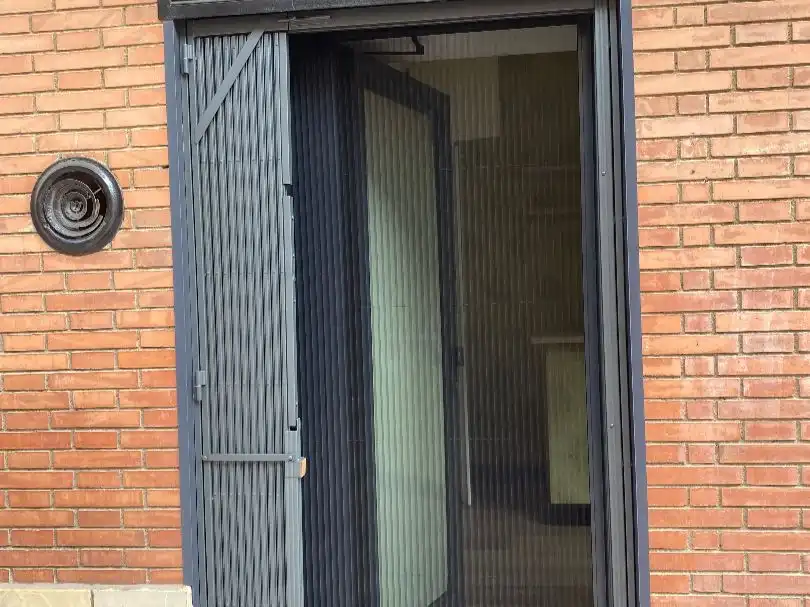 Exterior view of Study for rent in Centre - Nucli Antic