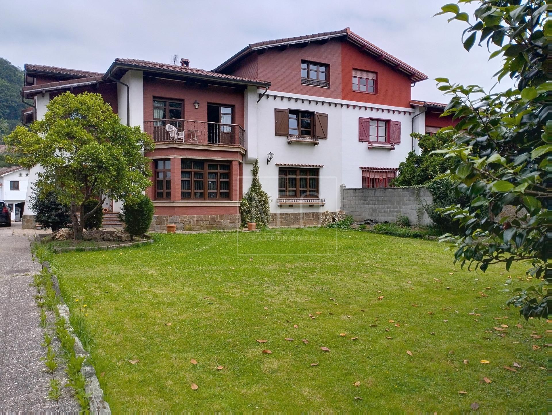 Exterior view of Single-family semi-detached for sale in Langreo  with Heating, Private garden and Storage room