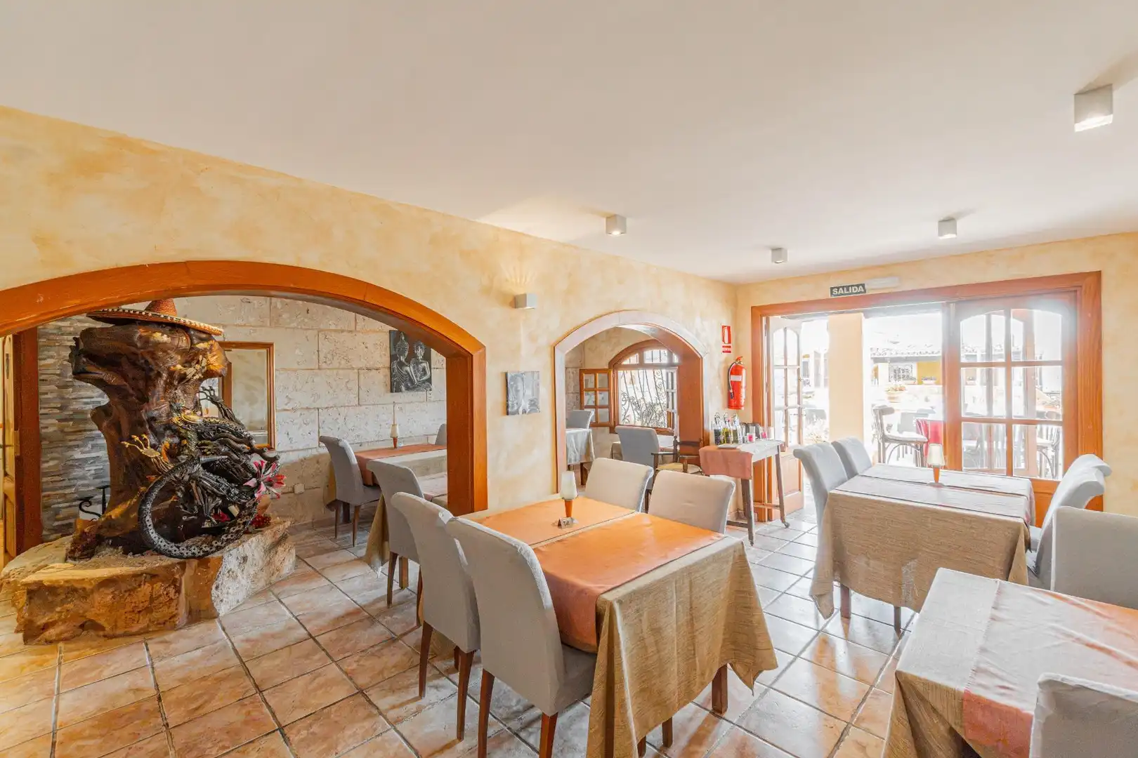 Geschaftsraum zum Verkauf in Calvià mit Klimaanlage, Terrasse und Möbliert
