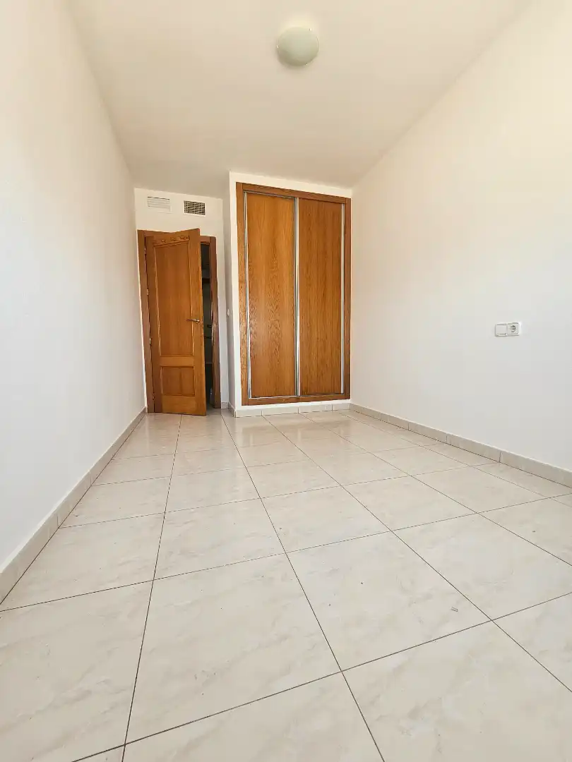 Habitación de Piso en venta en Ceutí con Horno y Balcón
