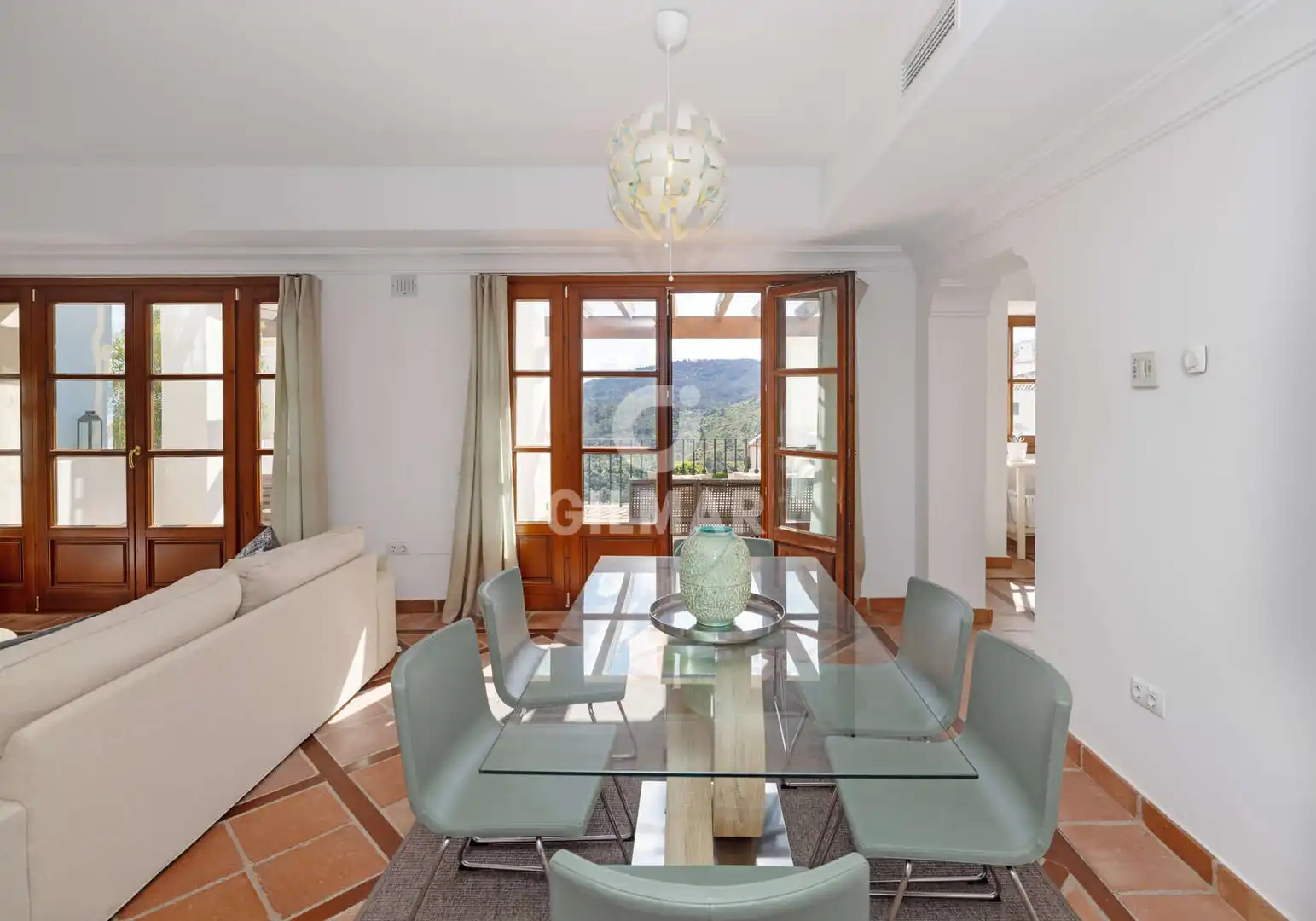 Comedor de Casa adosada en venta en Benahavís con Calefacción y Piscina