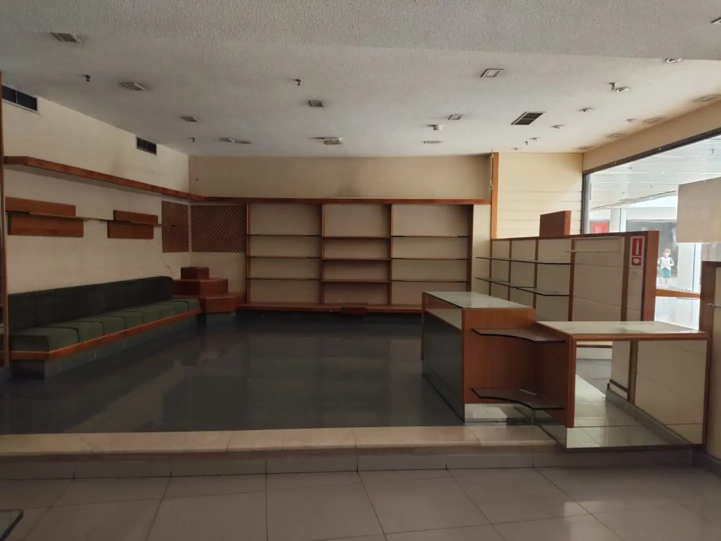 Local comercial en venta en Avenida de la Constitución, imagen 9