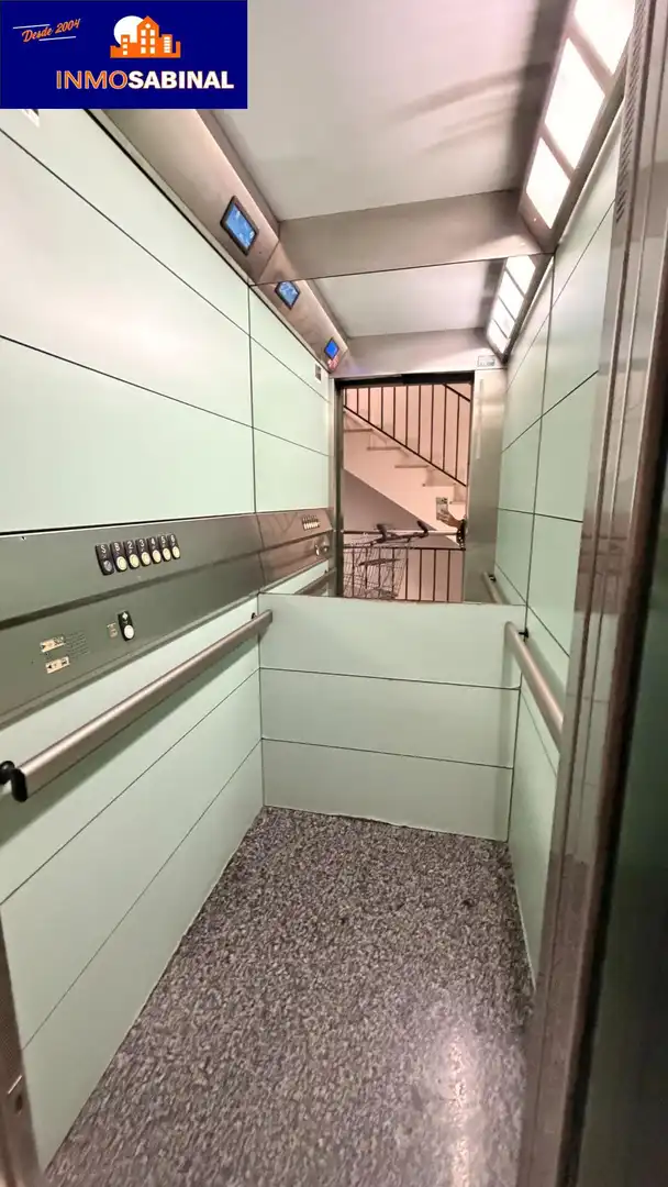 Piso en venta en Roquetas de Mar con Aire acondicionado