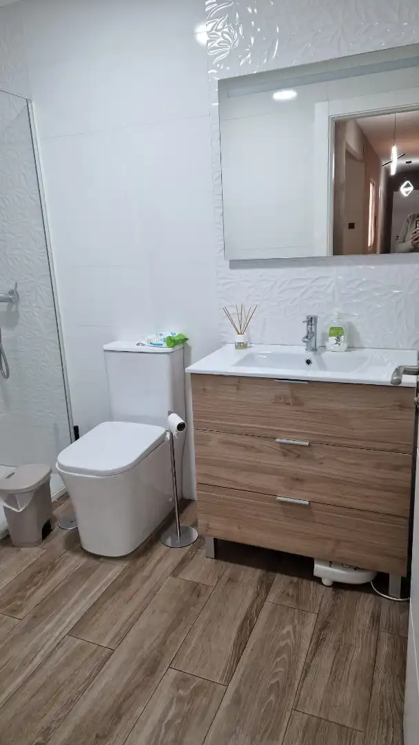 Baño de Piso en venta en Ciudad Real con Aire acondicionado, Calefacción y Amueblado