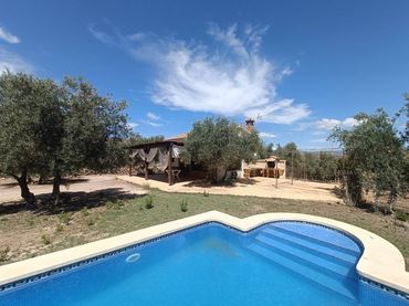 Country house with pool for sale in Moraleda de Zafayona