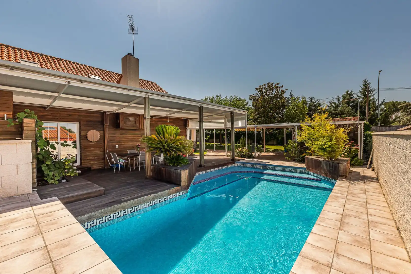 Piscina de Casa o xalet en venda en Nuevo Baztán amb Aire condicionat, Calefacció i Jardí privat
