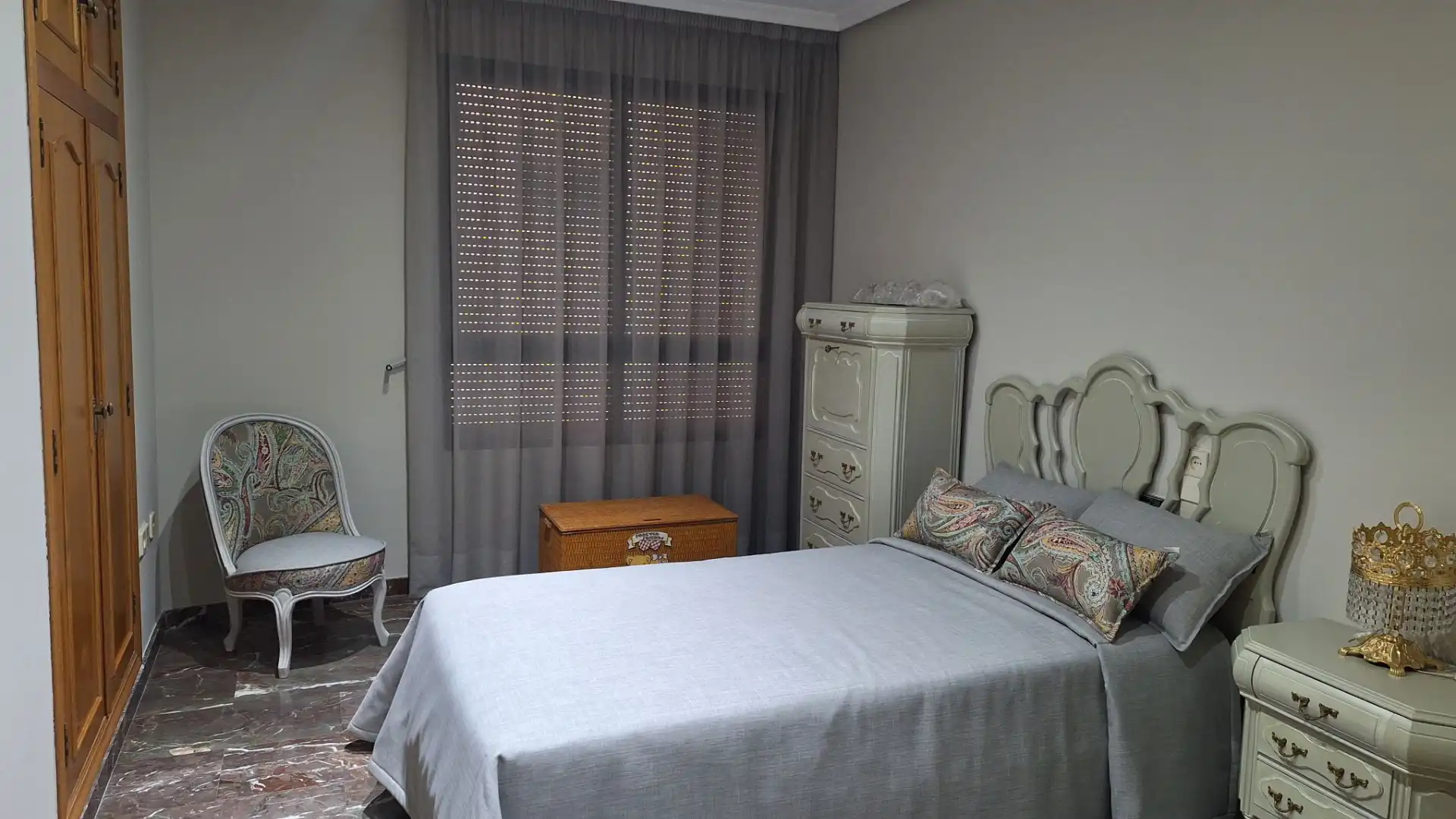 Dormitori de Pis en venda en Alzira amb Aire condicionat, Traster i Moblat