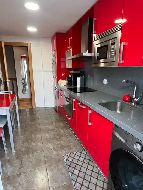 Cuina de Dúplex en venda en Piélagos amb Calefacció, Parquet i Terrassa