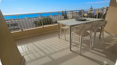 FABULOSO Y AMPLIO PISO CON ESPECTACULARES VISTAS AL MAR EN LA CARIHUELA!