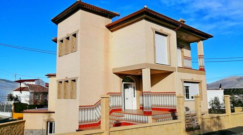 BONITA CASA UNIFAMILIAR EN FUENTE CAMACHO LOJA