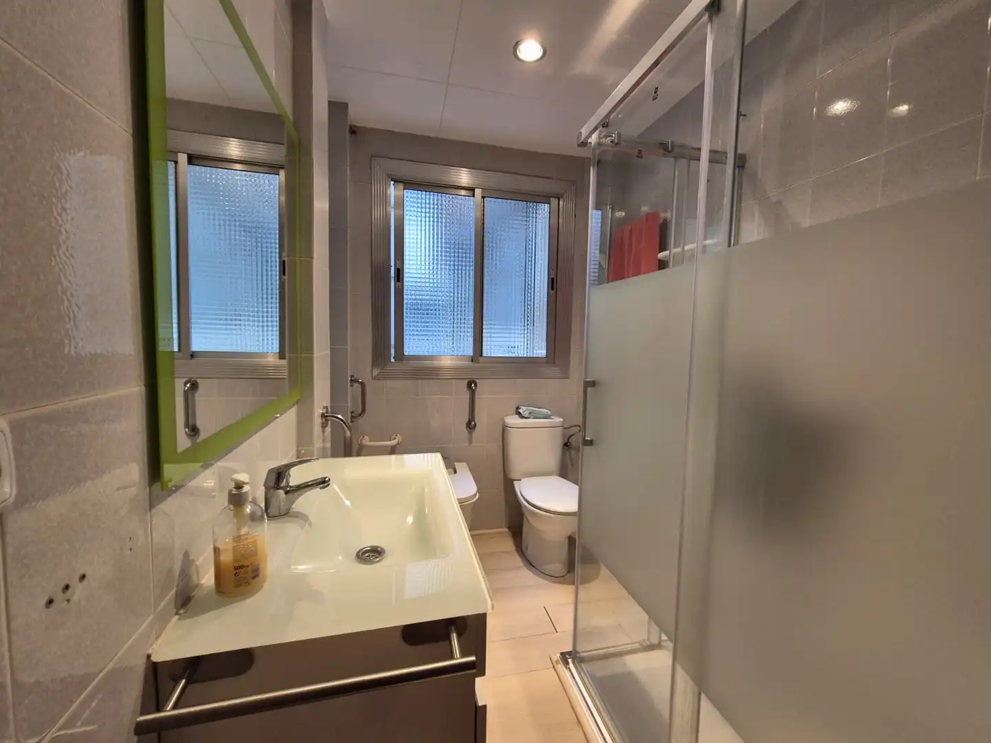Baño de Piso en venta en Barcelona con Aire acondicionado, Calefacción y Terraza