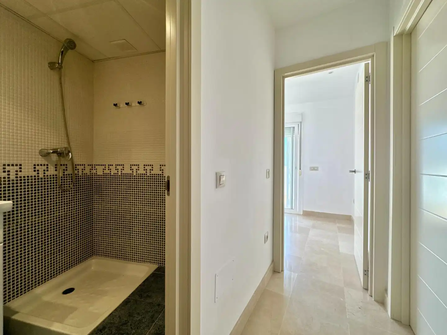 Ático con ascensor en venta en Castillo Sohail - Myramar, imagen 32