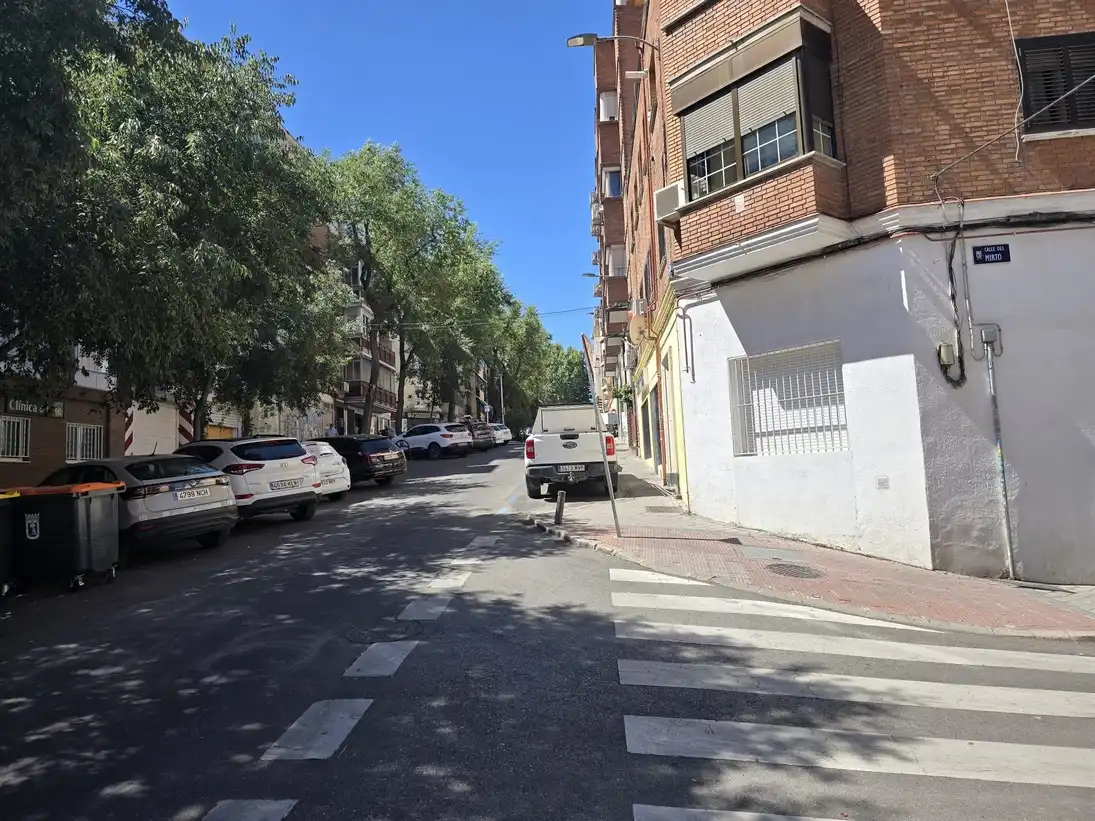 Vista exterior de Estudio en venta en Madrid con Horno y Lavadora