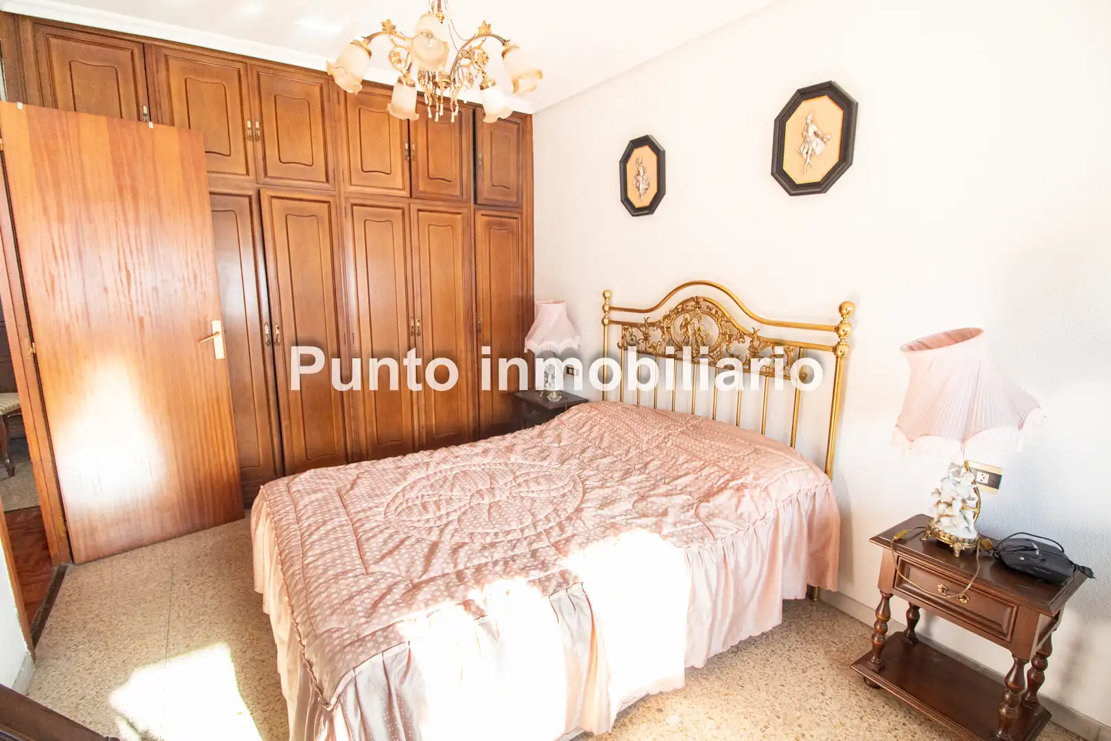 Dormitori de Pis en venda en Valladolid amb Calefacció, Parquet i Terrassa