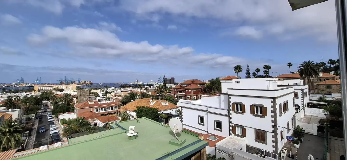 Wohnung zur Miete in Chil, 220, Ciudad Jardín