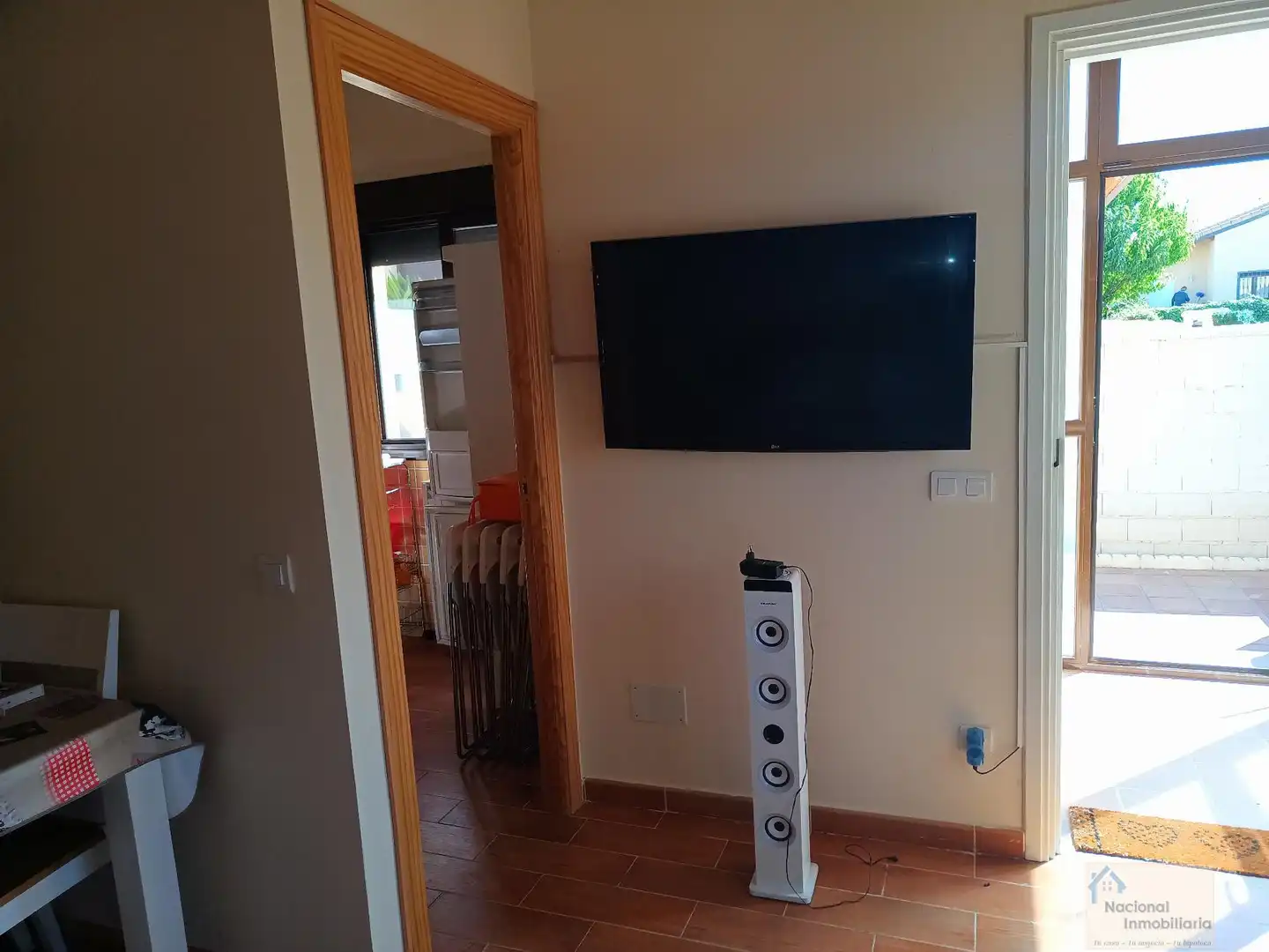 Sala d'estar de Casa adosada en venda en Ituero y Lama amb Calefacció, Traster i Alarma