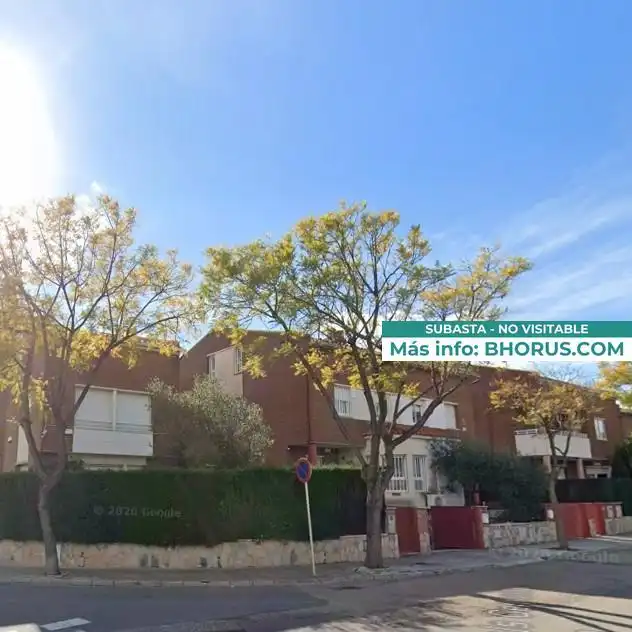 Casa con piscina in vendita a GERMA VALLMITJANA 12