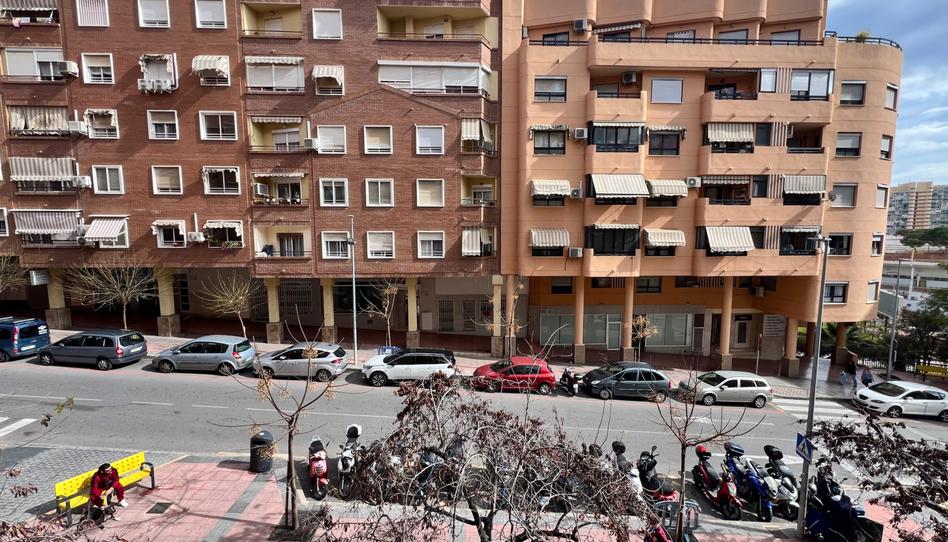 Foto 1 de Pis en venda a Colonia Madrid, Alicante