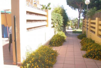 Photo 3 of Single-family semi-detached for sale in Calle Bolardo, El Ancla, Cádiz