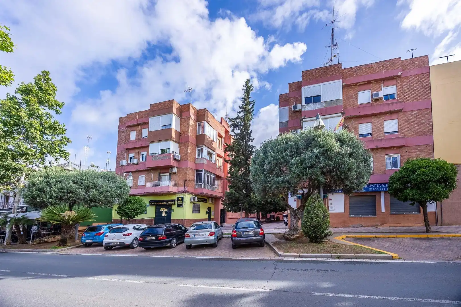 Vista exterior de Piso en venta en Alcalá de Guadaira con Balcón