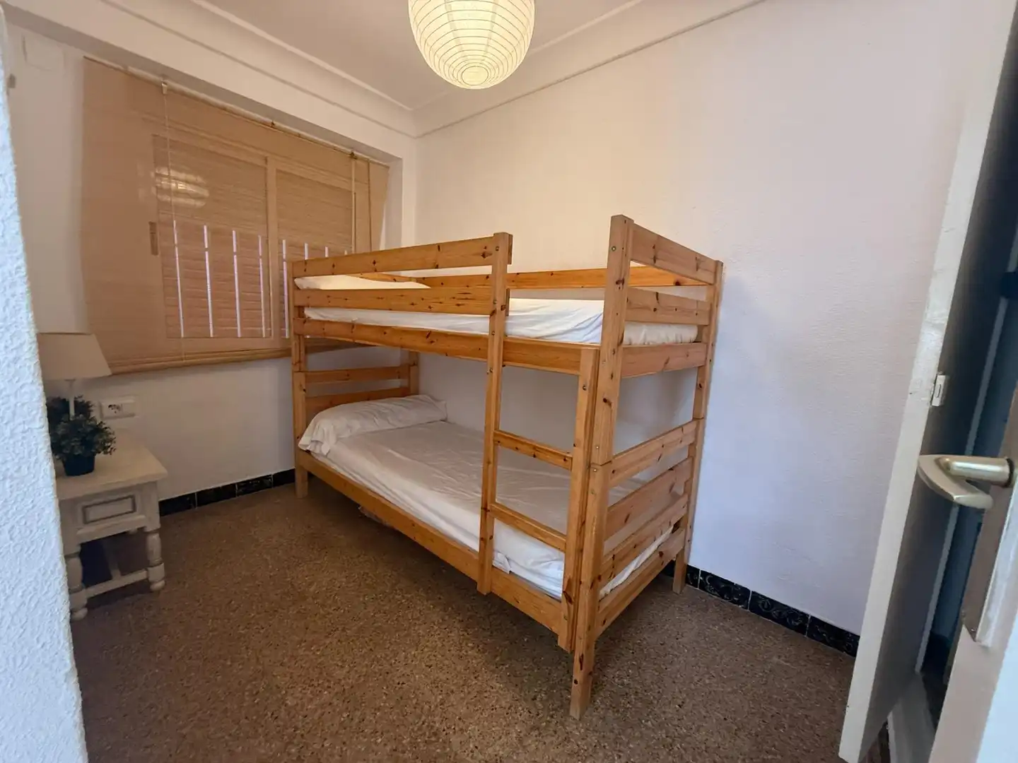 Habitación de Apartamento en venta en Tavernes de la Valldigna con Terraza, Trastero y Amueblado