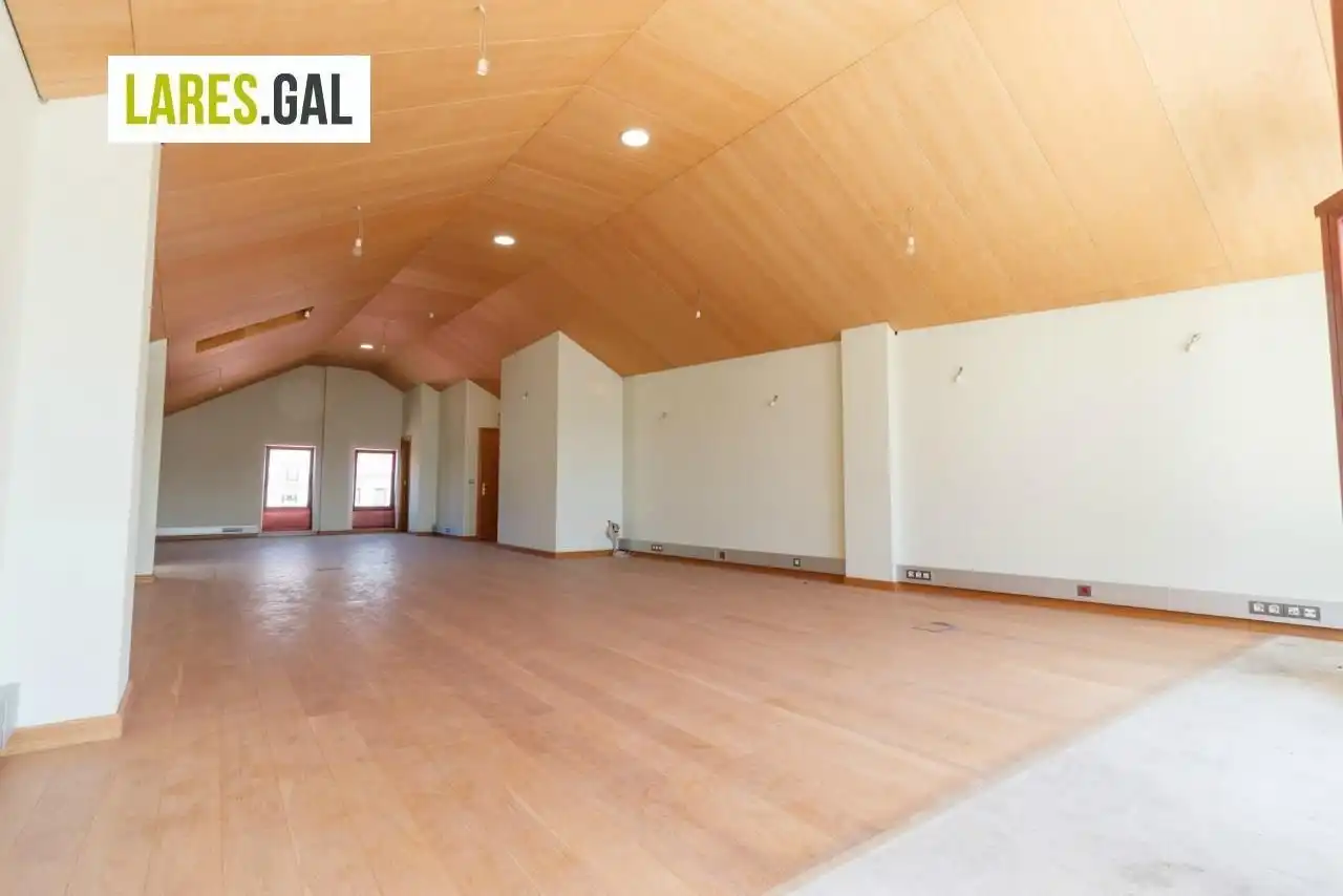 Oficina en venta en Cangas  con Terraza