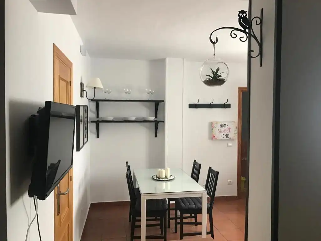 Comedor de Edificio en venta en San Martín del Tesorillo con Alarma