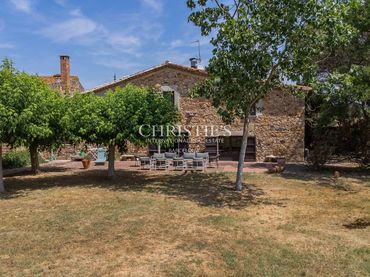 Casa amb piscina en venda a de Can Romeguera