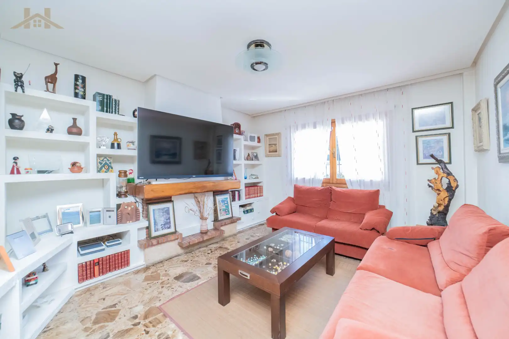 Sala de estar de Casa o chalet en venta en Villaviciosa de Odón con Aire acondicionado, Calefacción y Jardín privado