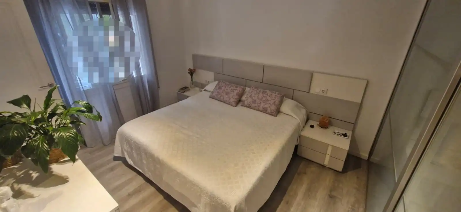 Dormitori de Pis en venda en Mataró amb Aire condicionat, Parquet i Balcó