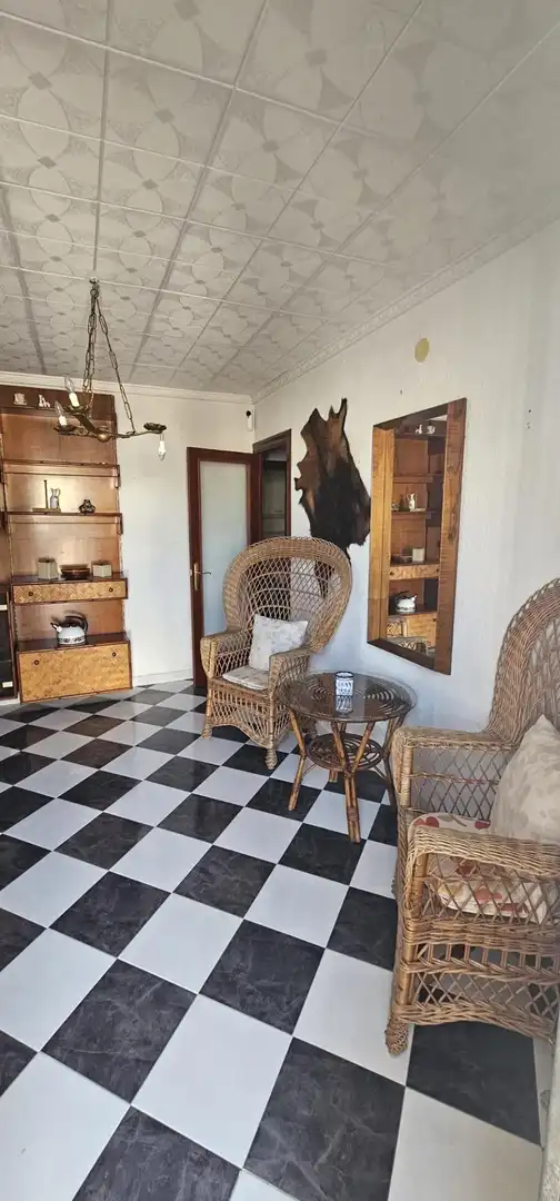 Sala de estar de Casa adosada en venta en Torrevieja con Jardín privado, Trastero y Amueblado