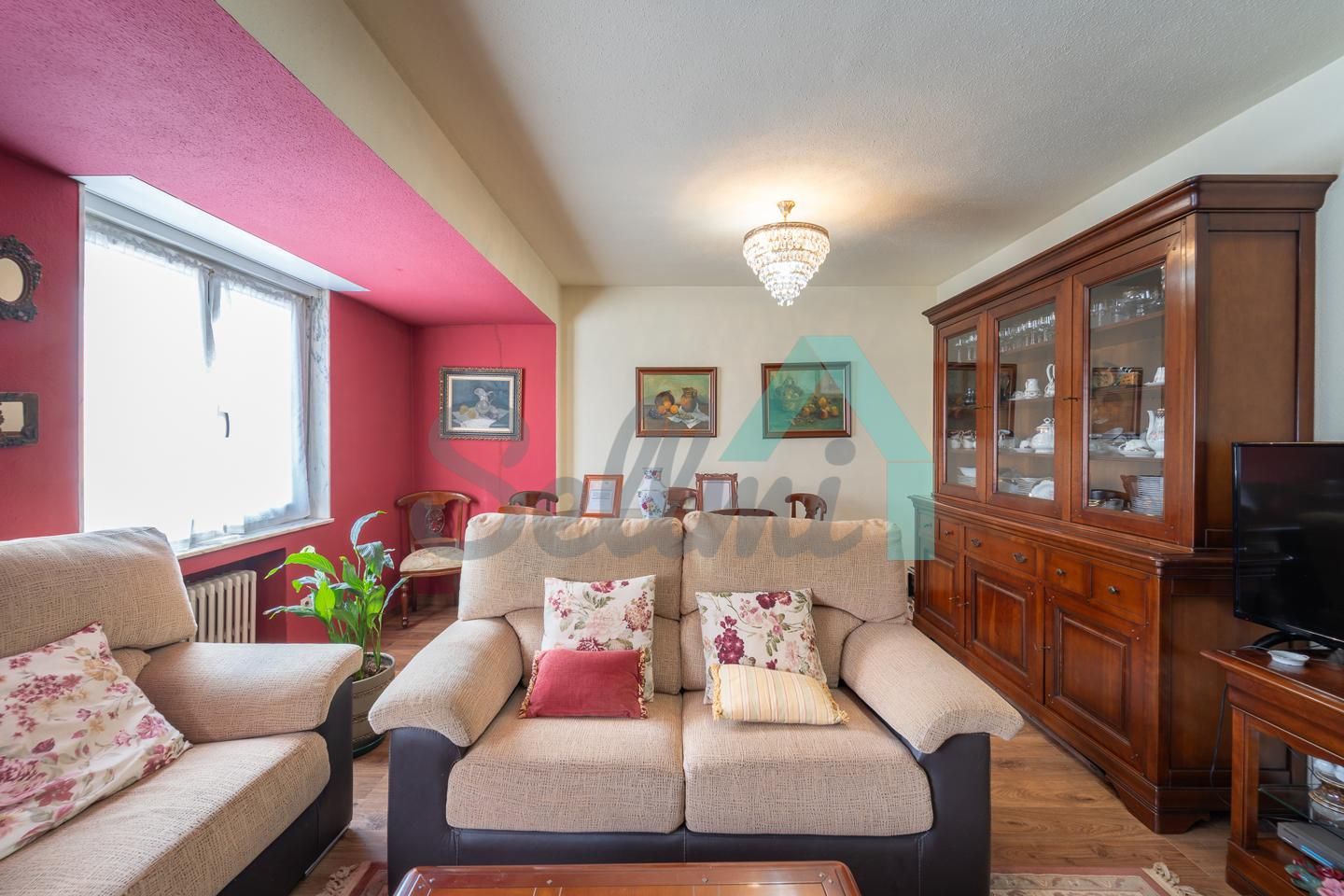 Sala de estar de Piso en venta en Oviedo  con Calefacción y Parquet