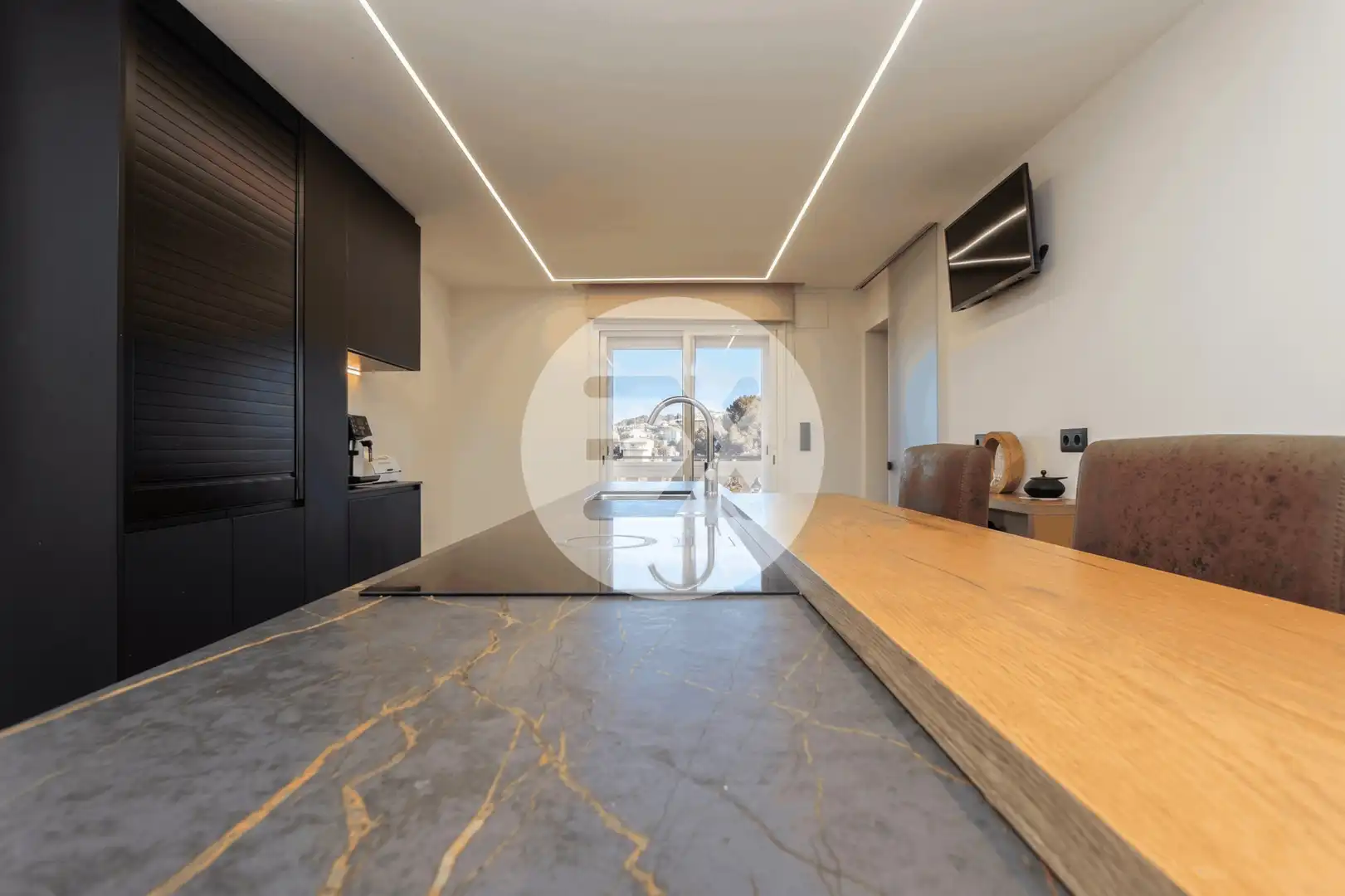 Cocina de Casa o chalet en venta en Sant Boi de Llobregat con Aire acondicionado, Calefacción y Jardín privado