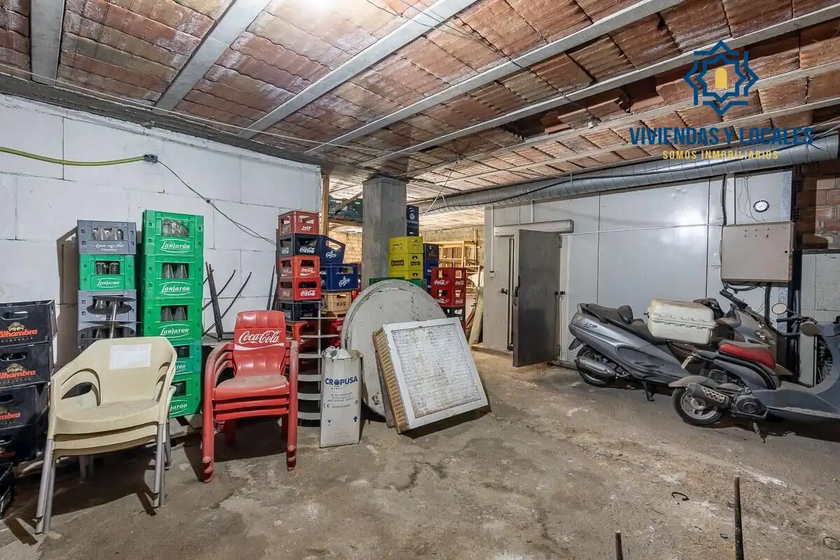 Local comercial en venda a Pinos Genil, imagen 29