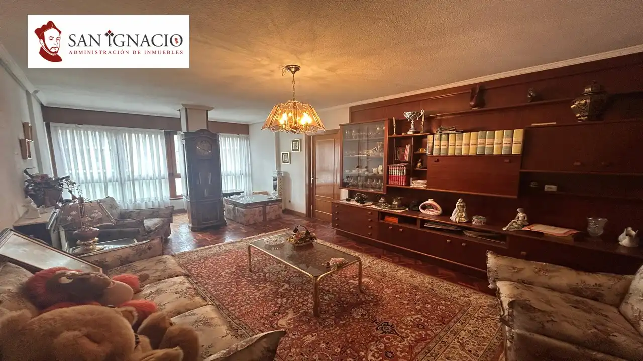 Living room of Flat for sale in Villarcayo de Merindad de Castilla la Vieja  with Heating, Storage room and Furnished