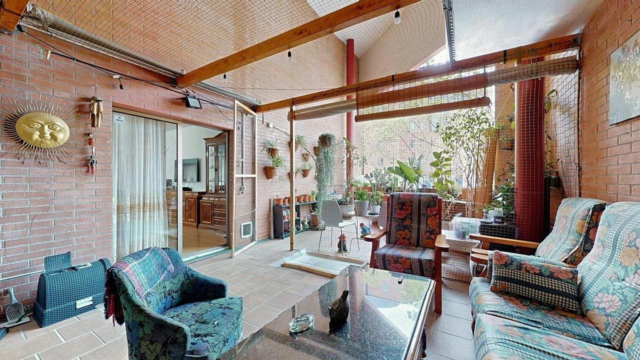 Living room of Flat for sale in  Barcelona Capital  with Air Conditioner, Heating and Private garden