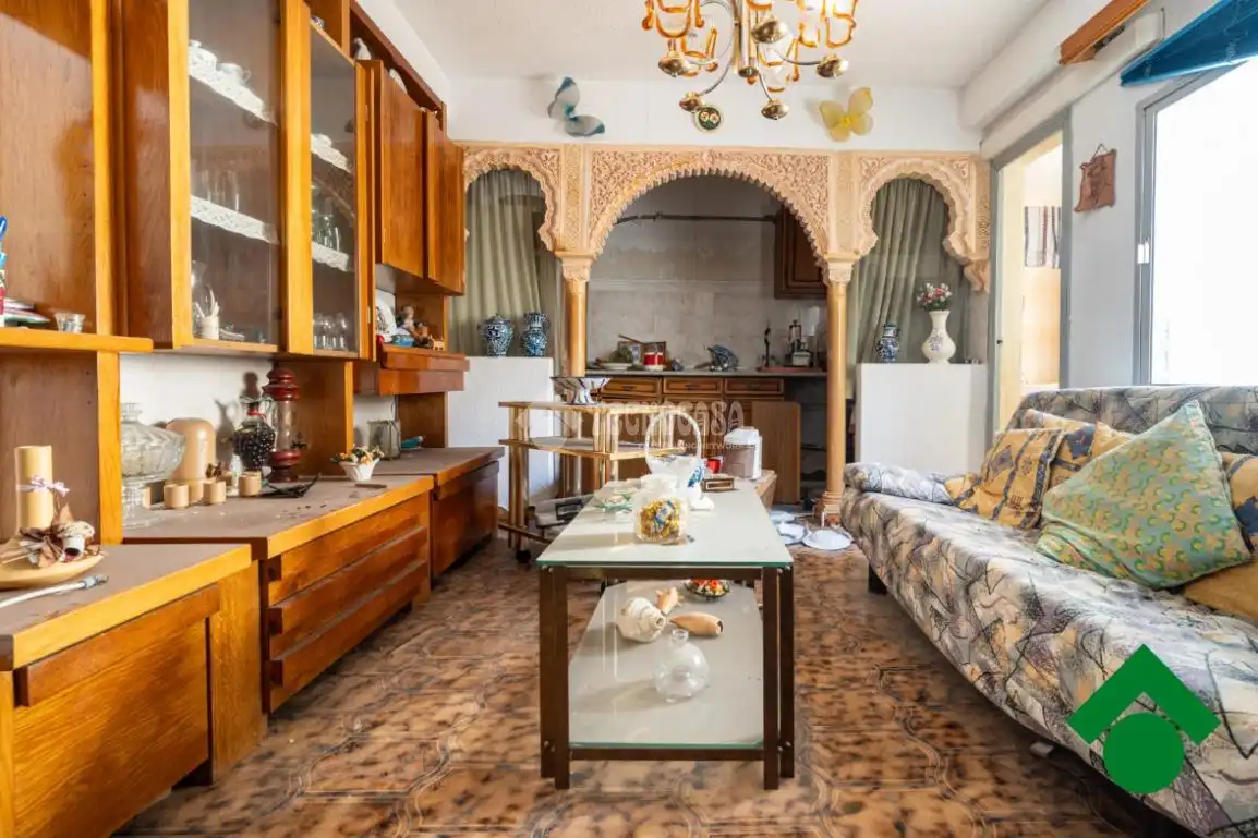 Casa aparellada en venda a Santa Adela - Parque Leyva Loro, imagen 6