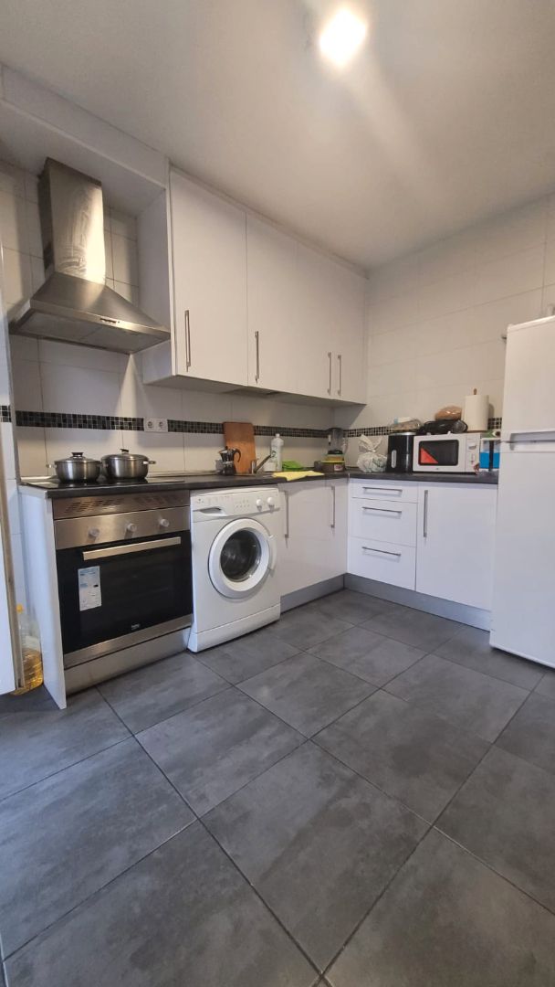 Cuina de Pis en venda en  Madrid Capital amb Calefacció, Terrassa i Moblat