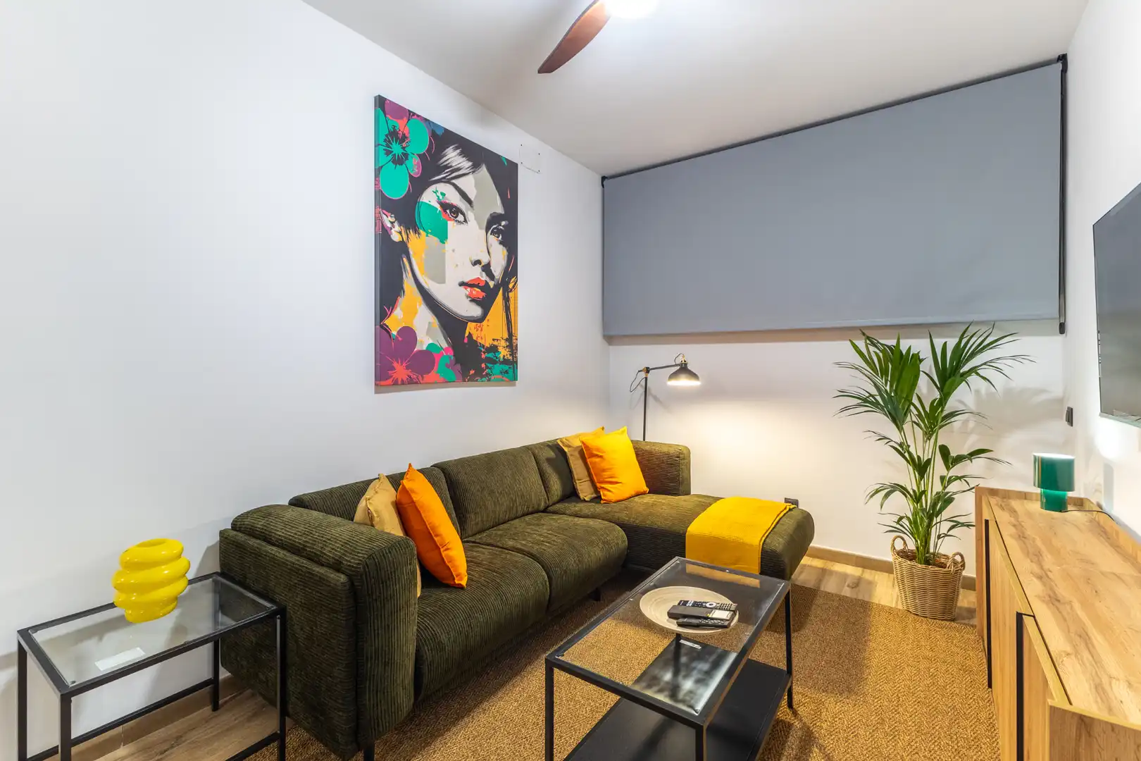 Sala d'estar de Apartament de lloguer en Madrid amb Aire condicionat, Calefacció i Moblat