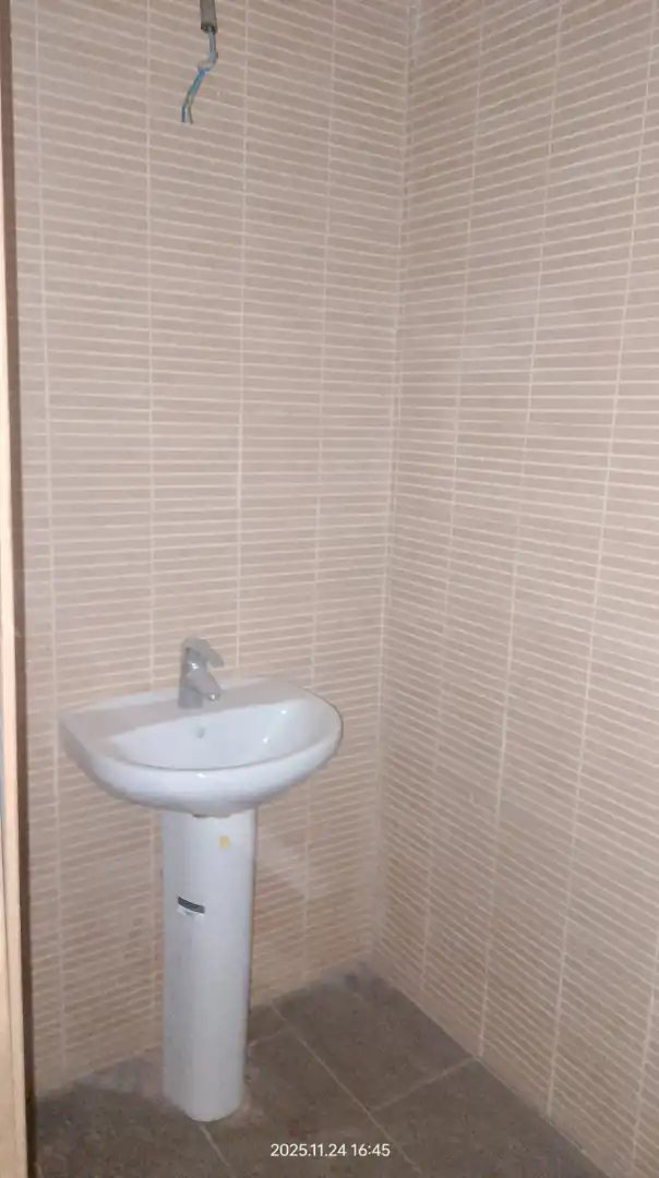 Baño de Local de alquiler en Badalona