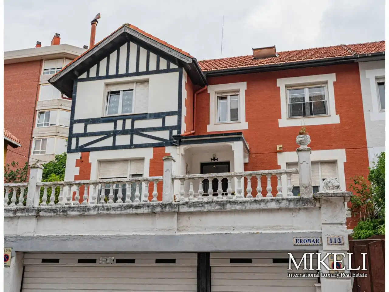 Außenansicht von Haus oder Chalet zum Verkauf in Santander mit Heizung, Privatgarten und Parkett