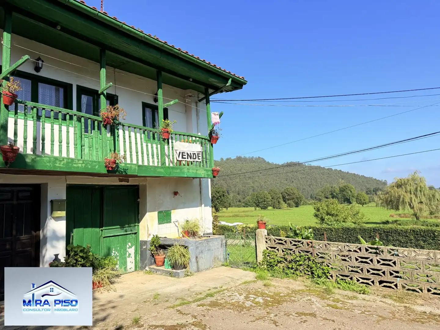 Vista exterior de Casa o chalet en venta en Solórzano con Terraza, Trastero y Balcón