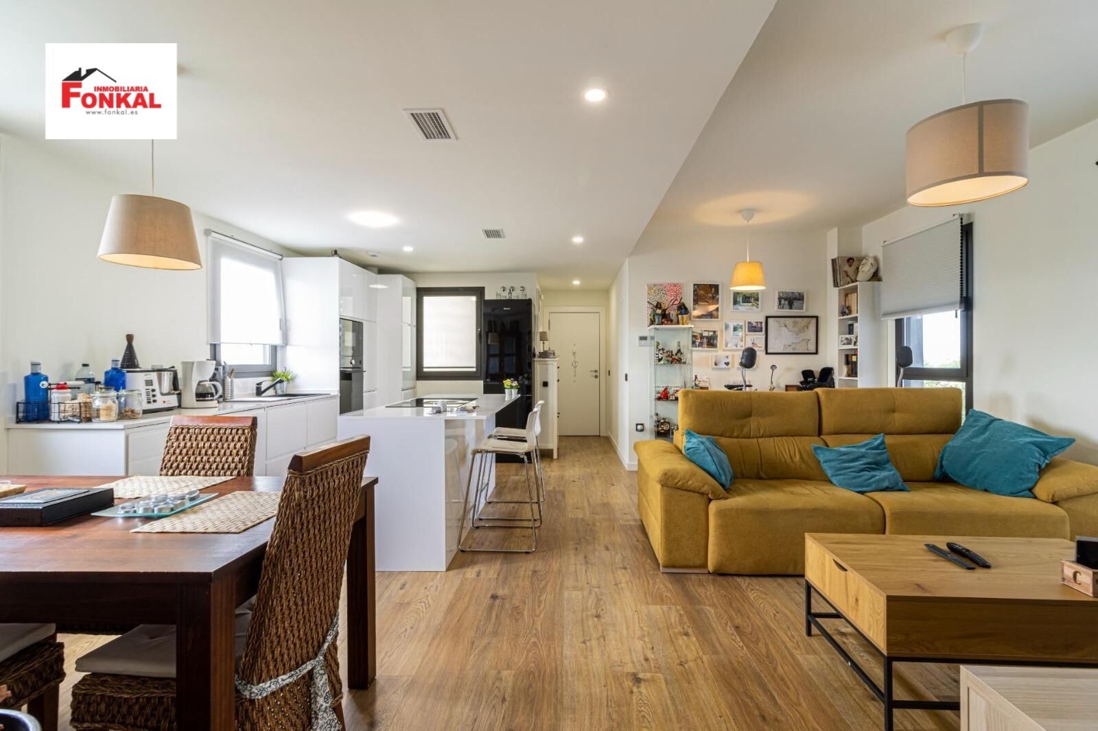 Sala d'estar de Pis en venda en Jerez de la Frontera amb Aire condicionat, Terrassa i Balcó