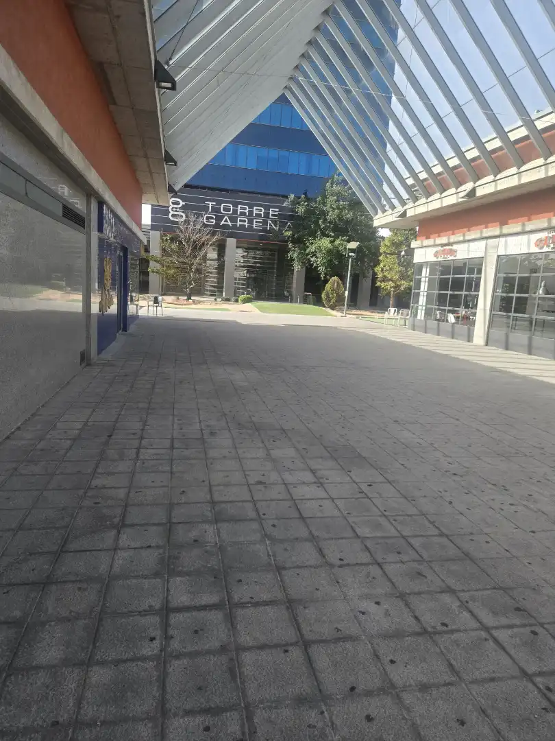 Außenansicht von Büro zum Verkauf in Alcalá de Henares mit Klimaanlage, Heizung und Internet