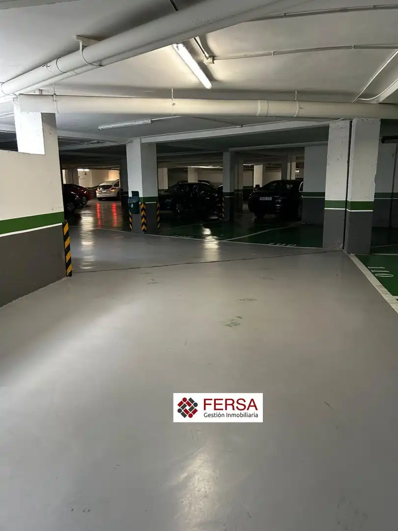 Aparcament en venda a Ensanche - Sar, imagen 6