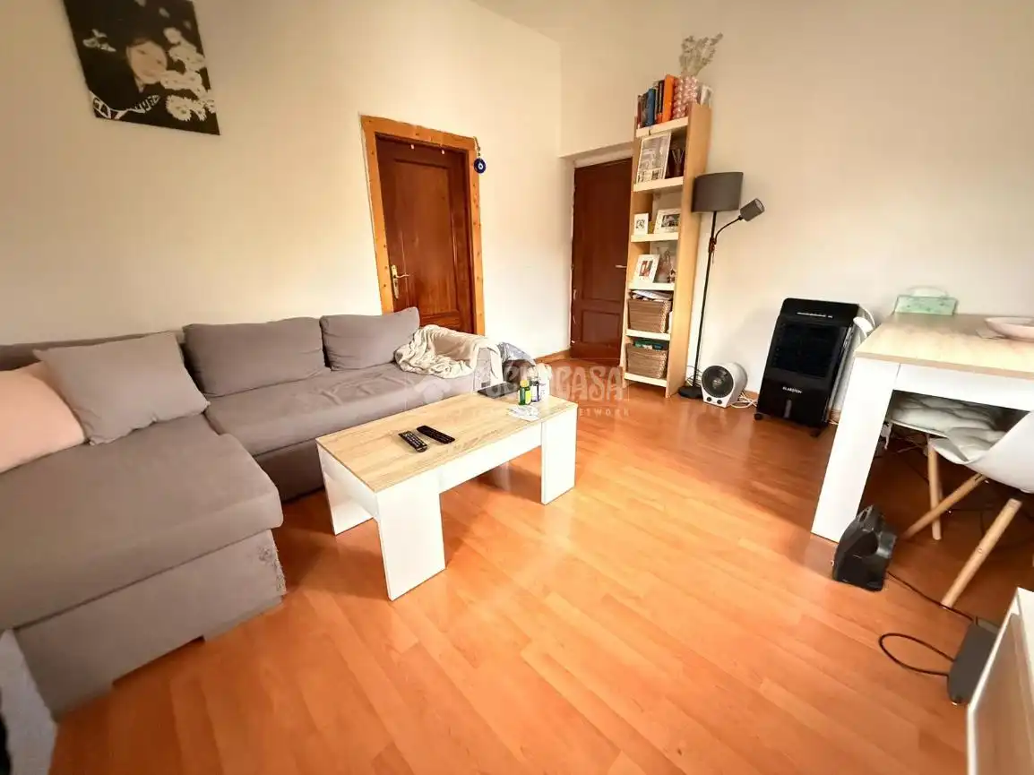 Sala d'estar de Pis en venda en Madrid