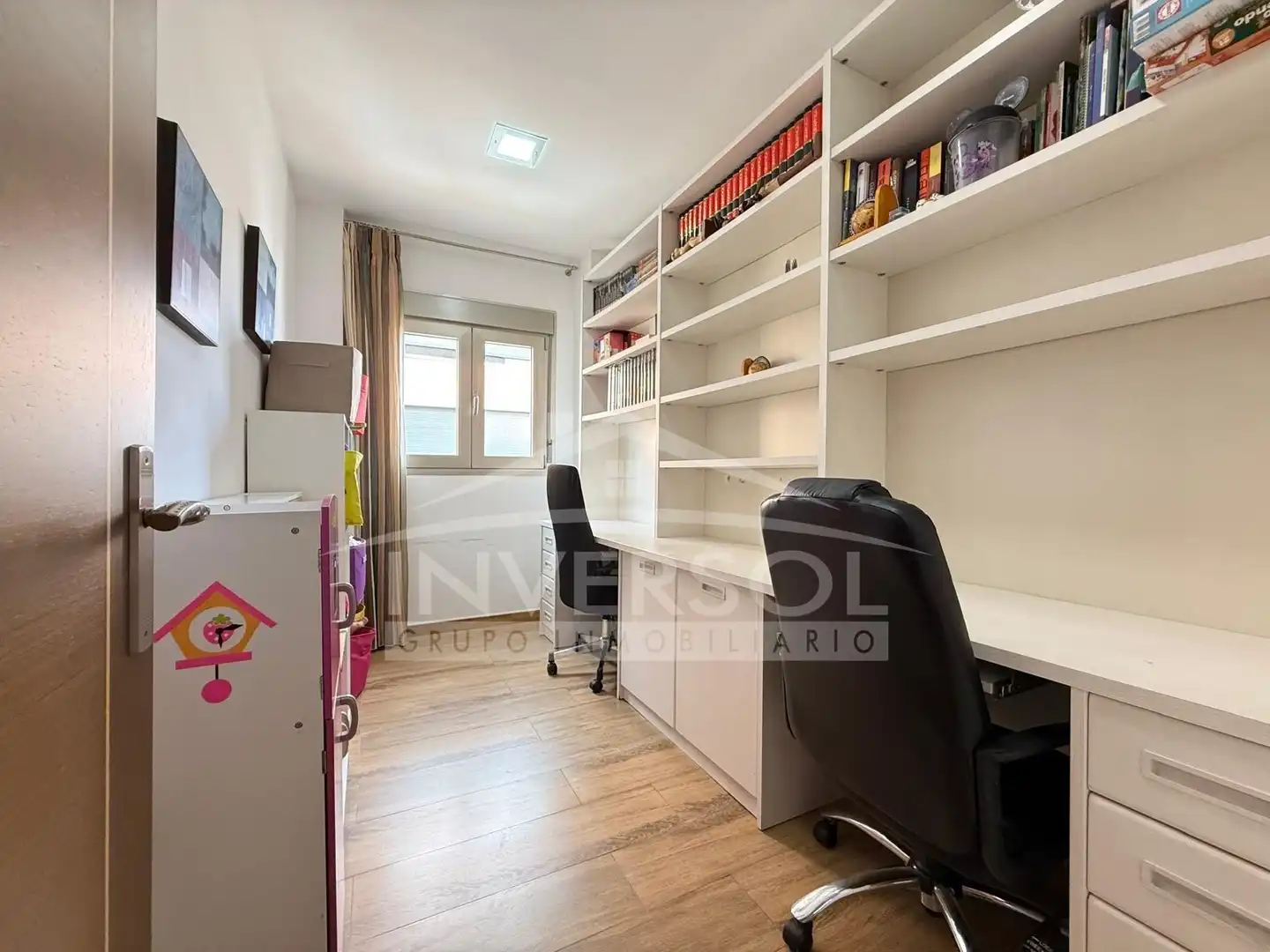 Flat for sale in Adra  with Air Conditioner, Heating and Furnished