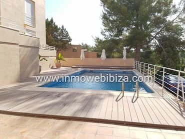 Mini appartamento con piscina in affitto a Roca Llisa
