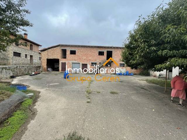 Edificio en Venta en Santurde de Rioja