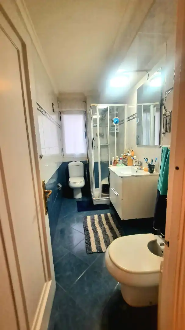 Bathroom of Flat for sale in Gijón   with Heating, Parquet flooring and Storage room